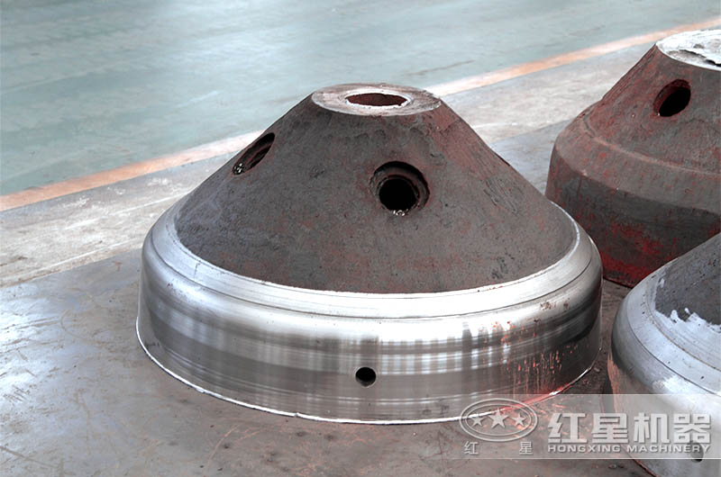 hp300圓錐破碎機(jī)每小時(shí)產(chǎn)多少噸？多少錢一臺(tái)？